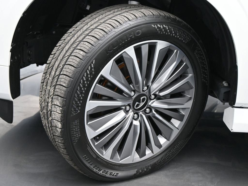 Used 2025 INFINITI QX80 Sensory image 26