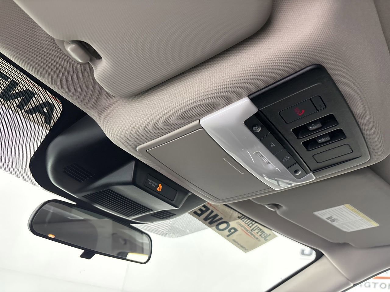 Used 2023 Nissan Rogue SV w/ SV Premium B Package image 21