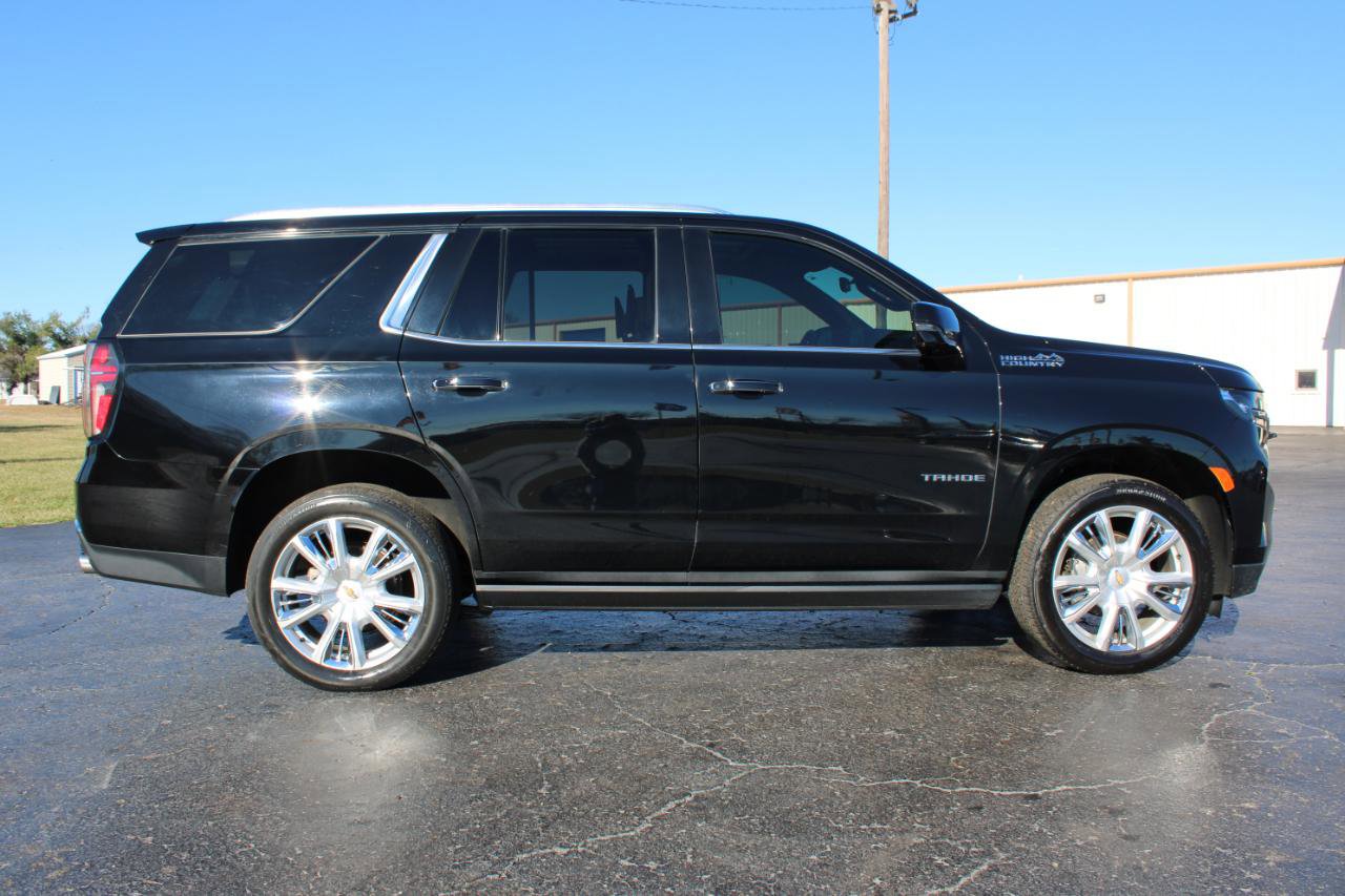 Used 2021 Chevrolet Tahoe High Country w/ Premium Package image 3