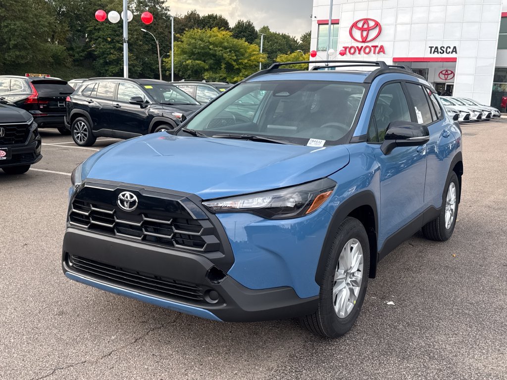 New 2026 Toyota Corolla Cross LE AWD/4WD image 3