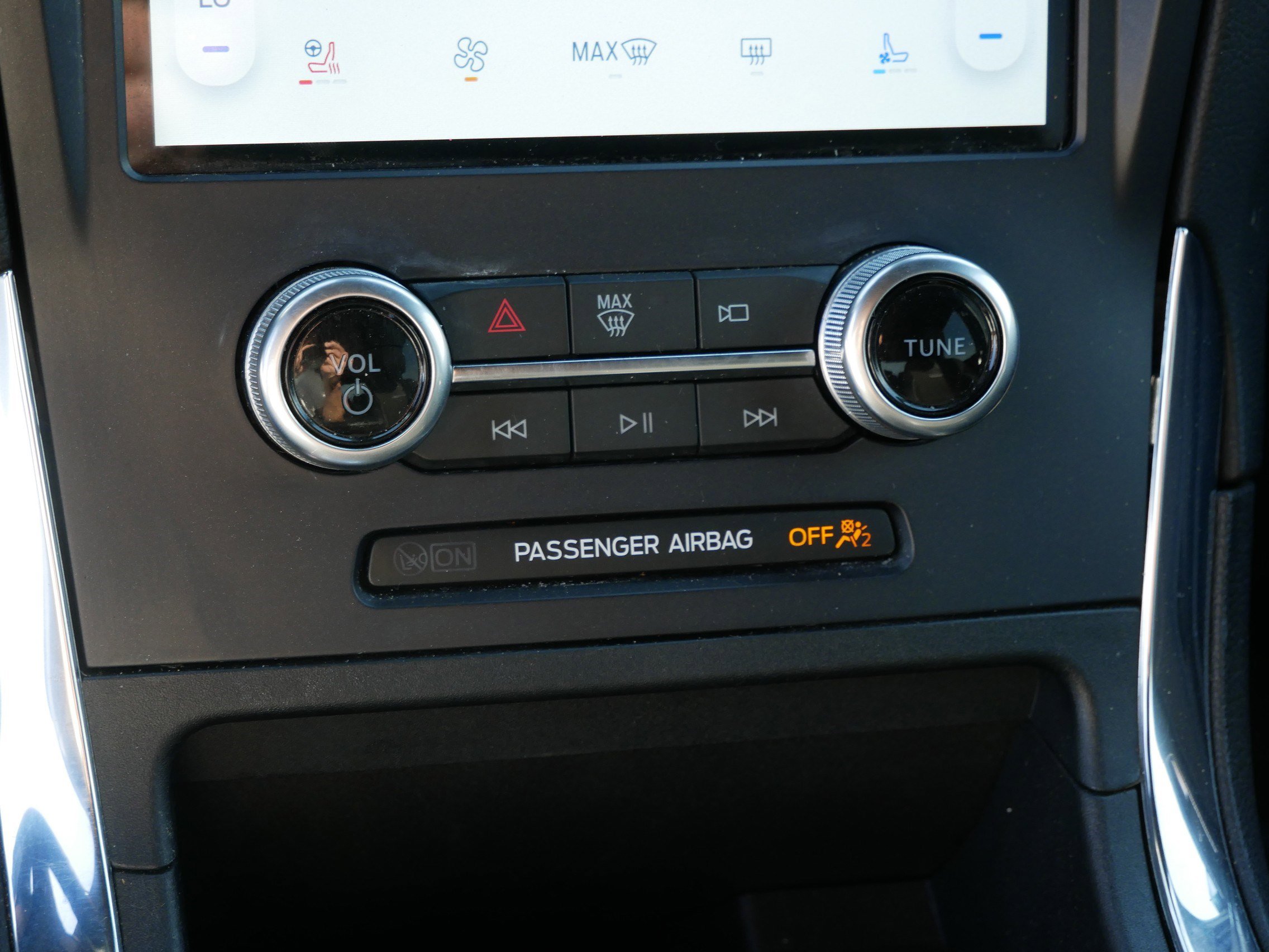 Certified 2021 Ford Edge ST w/ Equipment Group 401A AWD/4WD image 31