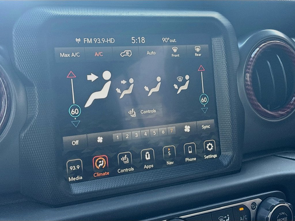 Used 2023 Jeep Wrangler Unlimited Sport AWD/4WD image 17