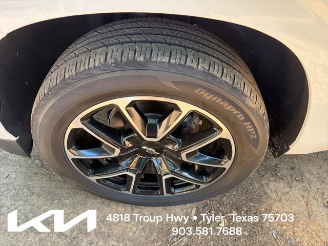Used 2023 Chevrolet Suburban RST w/ Luxury Package RWD image 4