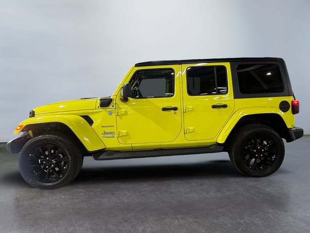Used 2022 Jeep Wrangler Unlimited Sahara w/ Cold Weather Group image 2