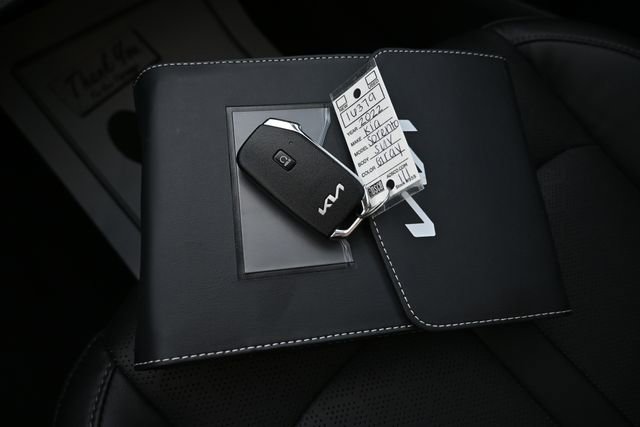 Used 2022 Kia Sorento S w/ Panoramic Sunroof Package image 48