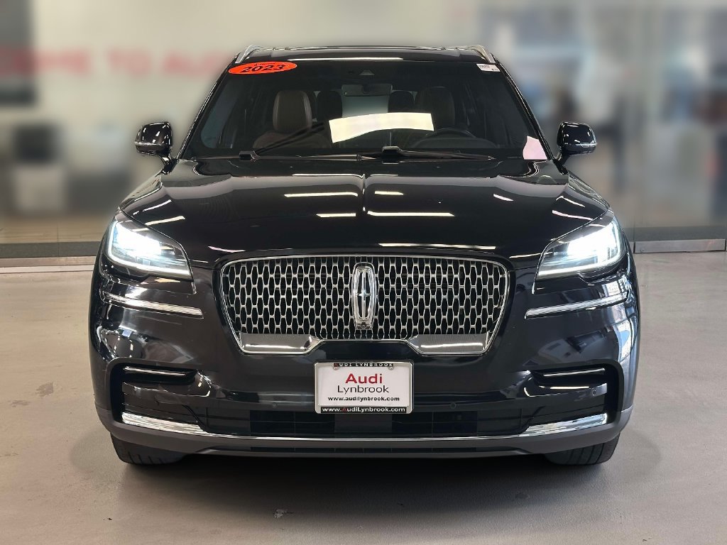 Used 2023 Lincoln Aviator Reserve w/ Elements Package Plus AWD/4WD image 2