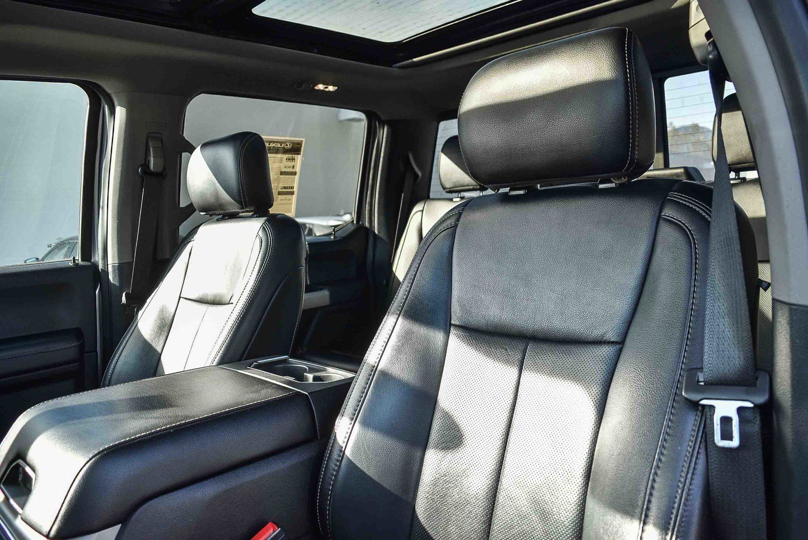 Used 2020 Ford F350 Lariat w/ Lariat Ultimate Package image 24