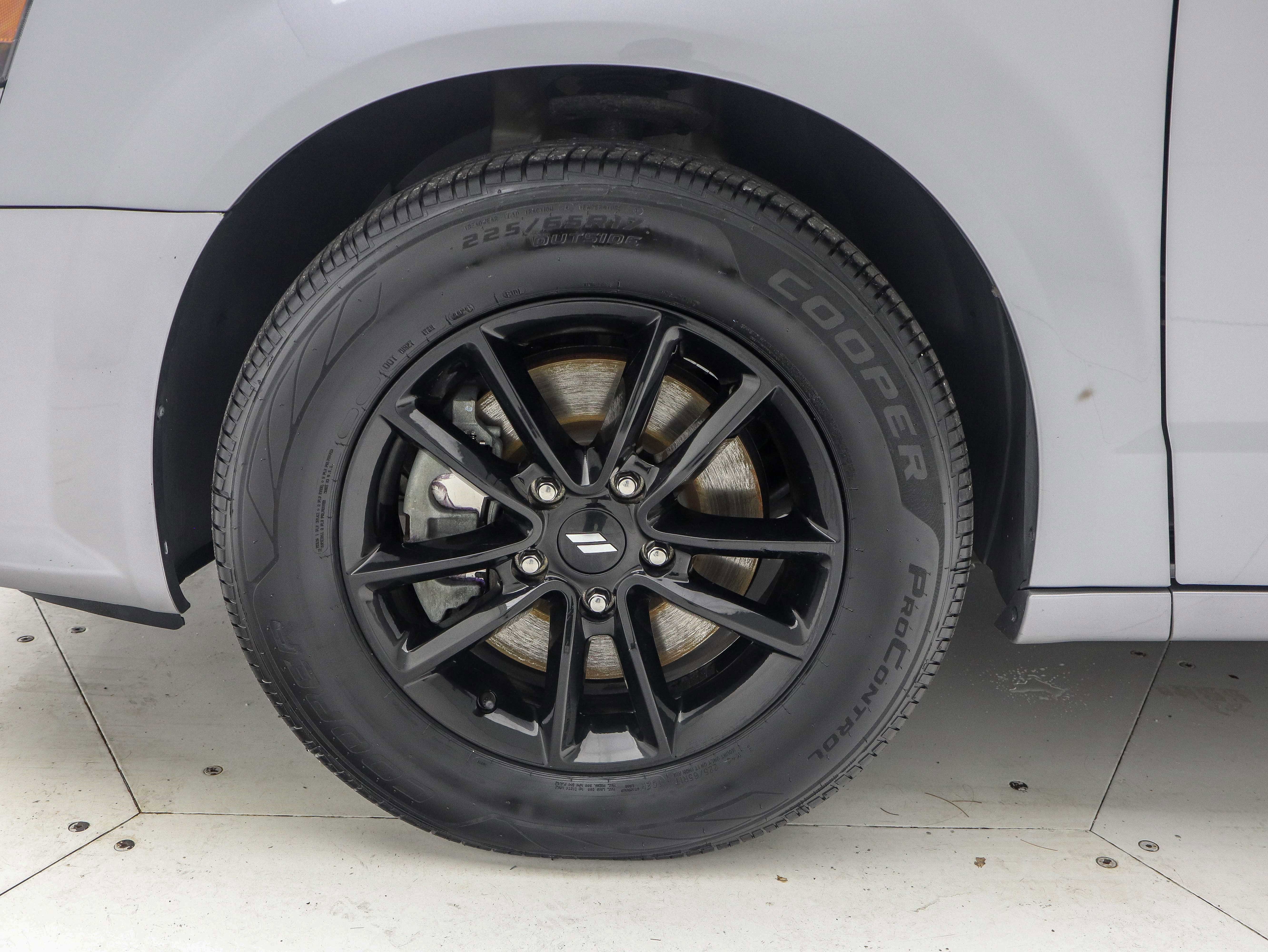 Used 2019 Dodge Grand Caravan GT image 29