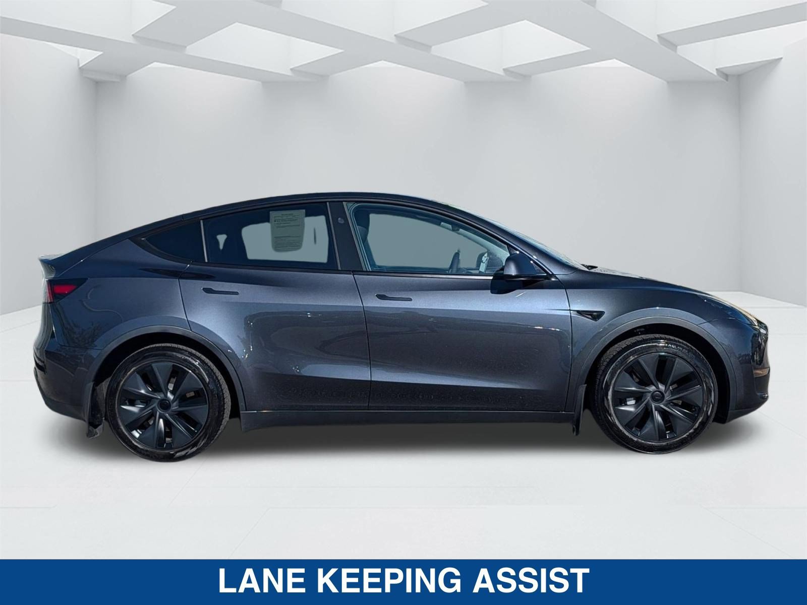 Used 2024 Tesla Model Y Long Range image 3