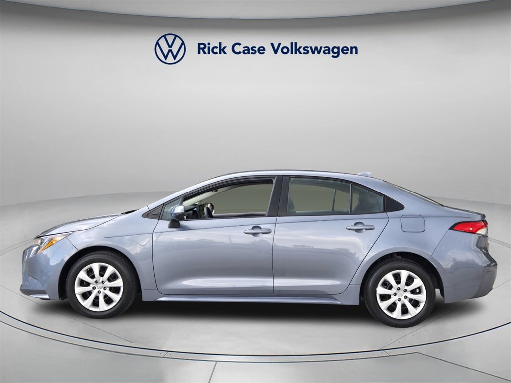 Used 2023 Toyota Corolla LE image 4