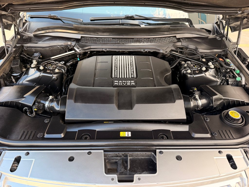 Used 2014 Land Rover Range Rover HSE AWD/4WD image 23
