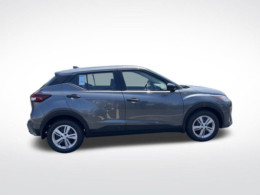 New 2025 Nissan Kicks Play S image 6