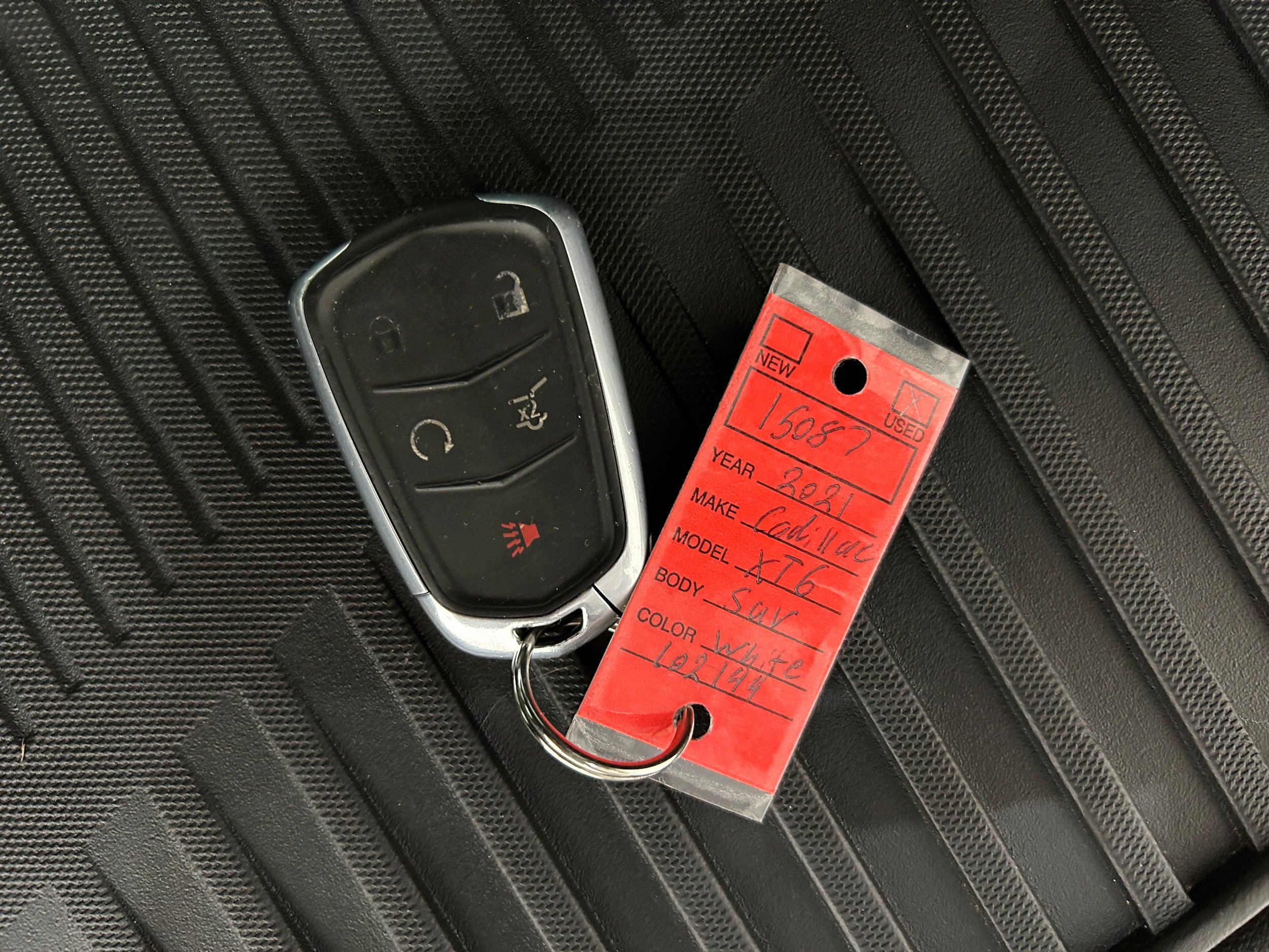 Used 2021 Cadillac XT6 Sport w/ LPO, Floor Liner Package AWD/4WD image 43