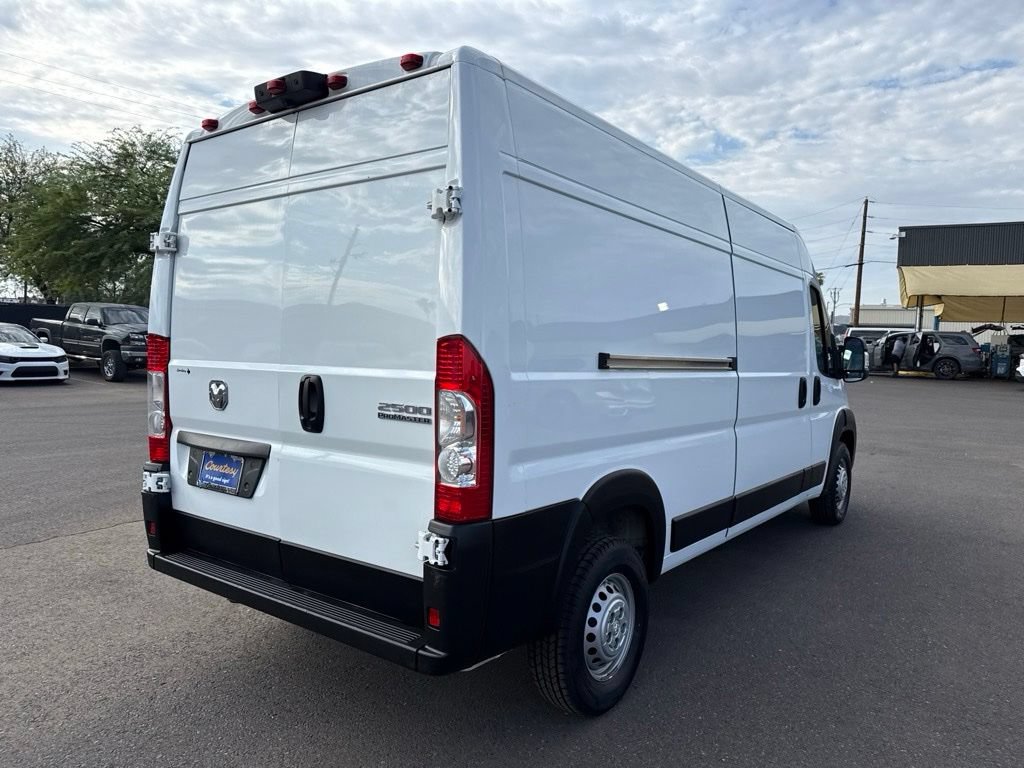 Used 2024 RAM ProMaster 2500 w/ Convenience Group FWD image 10