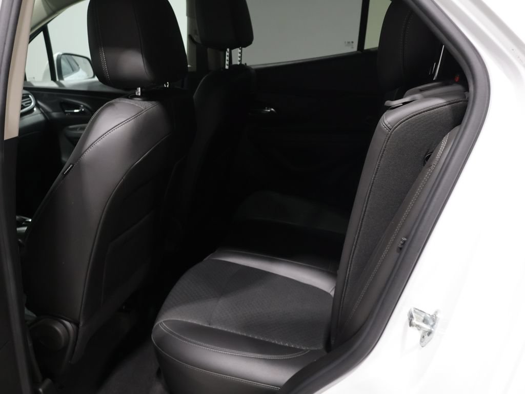 Used 2022 Buick Encore Preferred w/ Safety Package AWD/4WD image 16
