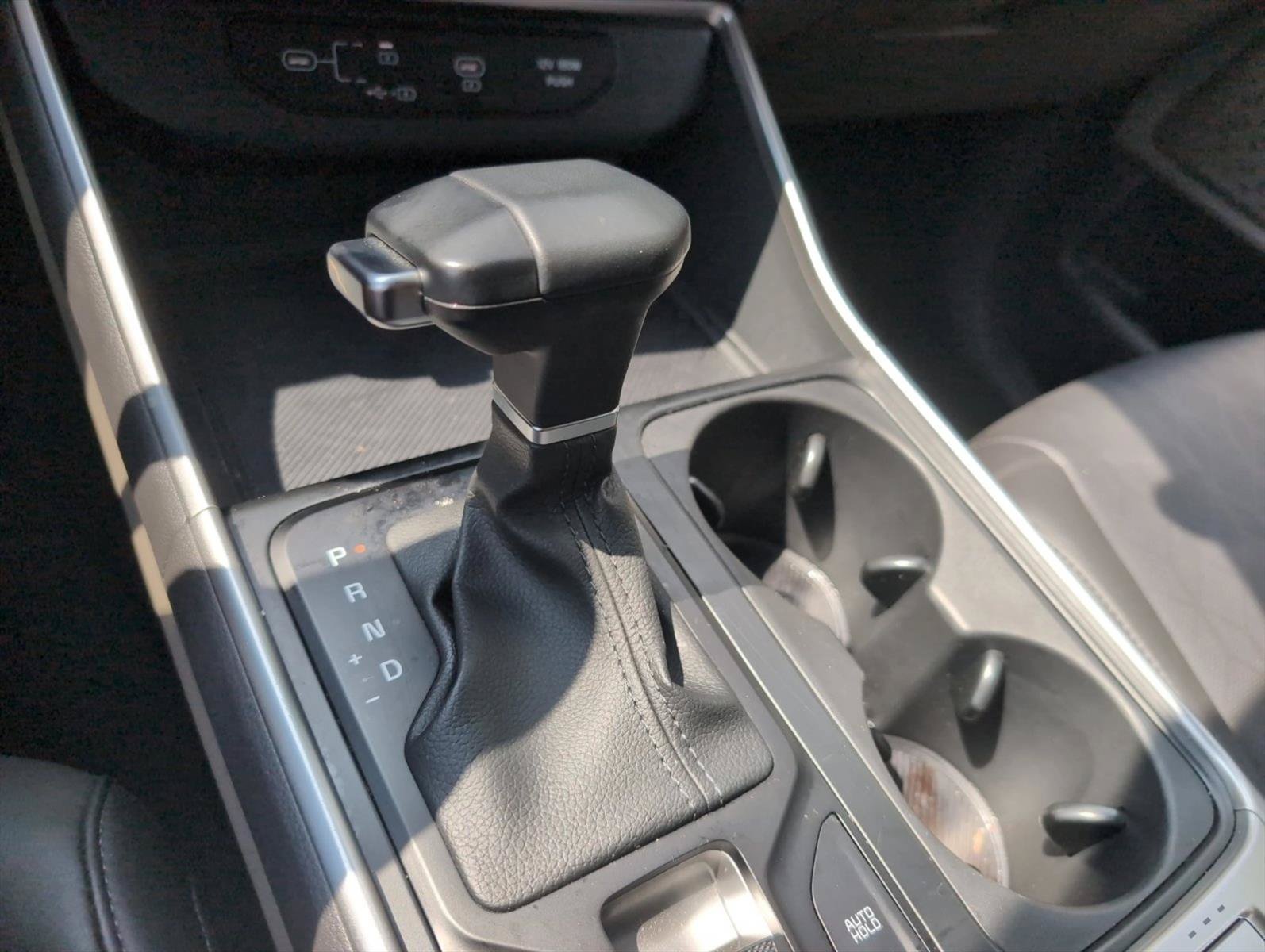 Used 2025 Kia Carnival FWD image 17