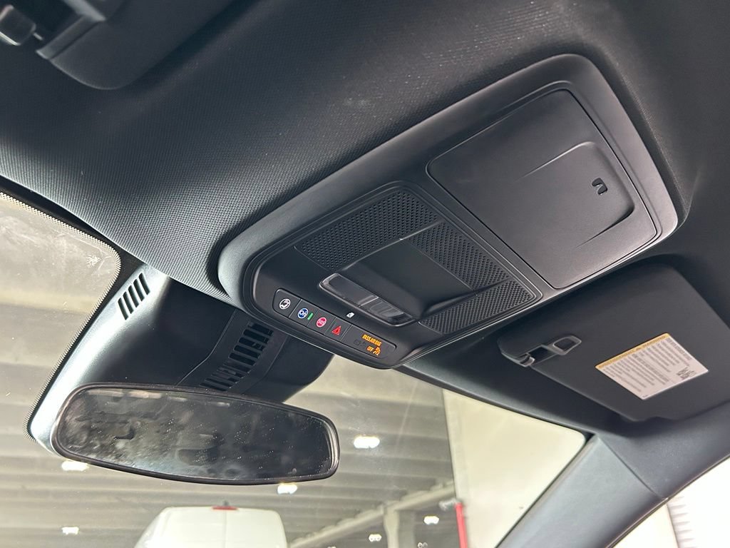 Used 2026 Chevrolet Traverse LT w/ Midnight/Sport Edition FWD image 27