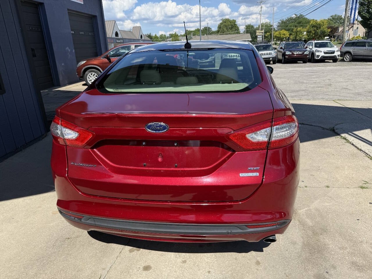 Used 2014 Ford Fusion SE w/ Equipment Group 202A FWD image 4
