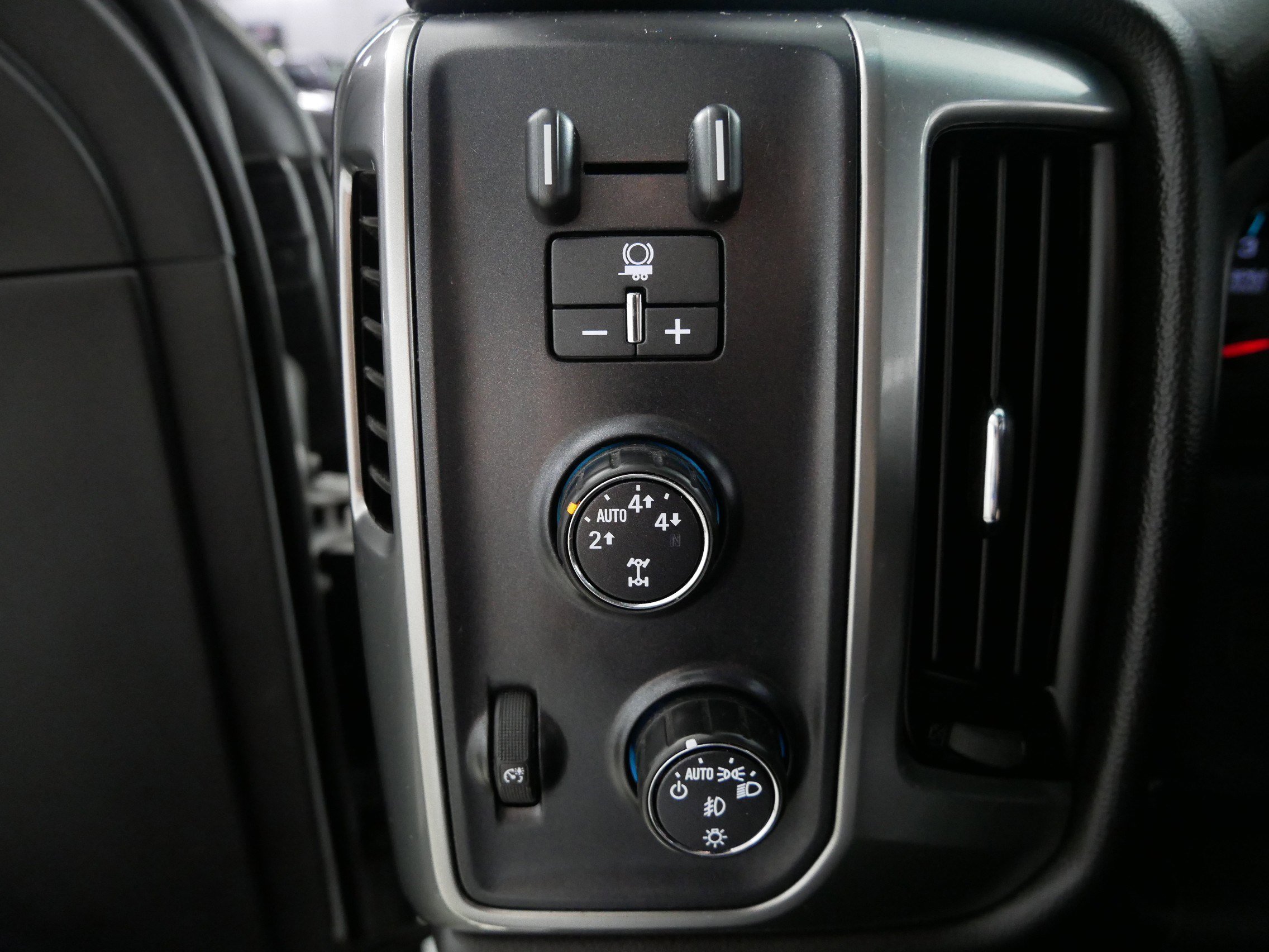 Used 2016 Chevrolet Silverado 1500 LT w/ All Star Edition image 26