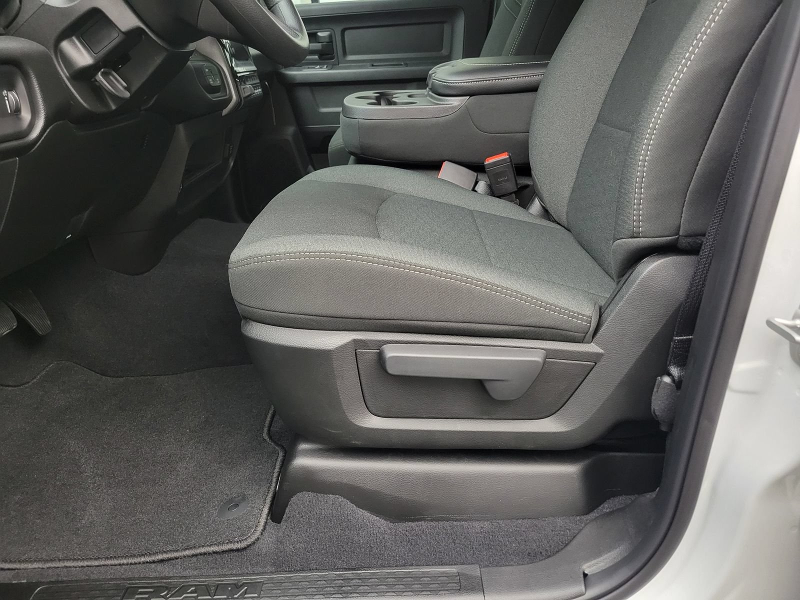 New 2026 RAM 2500 Tradesman AWD/4WD image 11