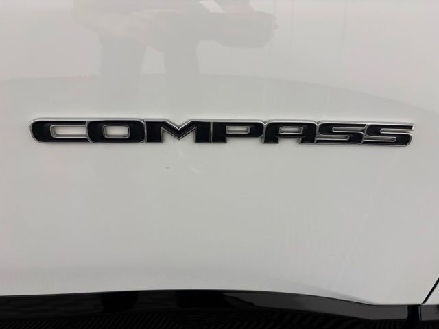 Used 2023 Jeep Compass Limited w/ Elite Group AWD/4WD image 15