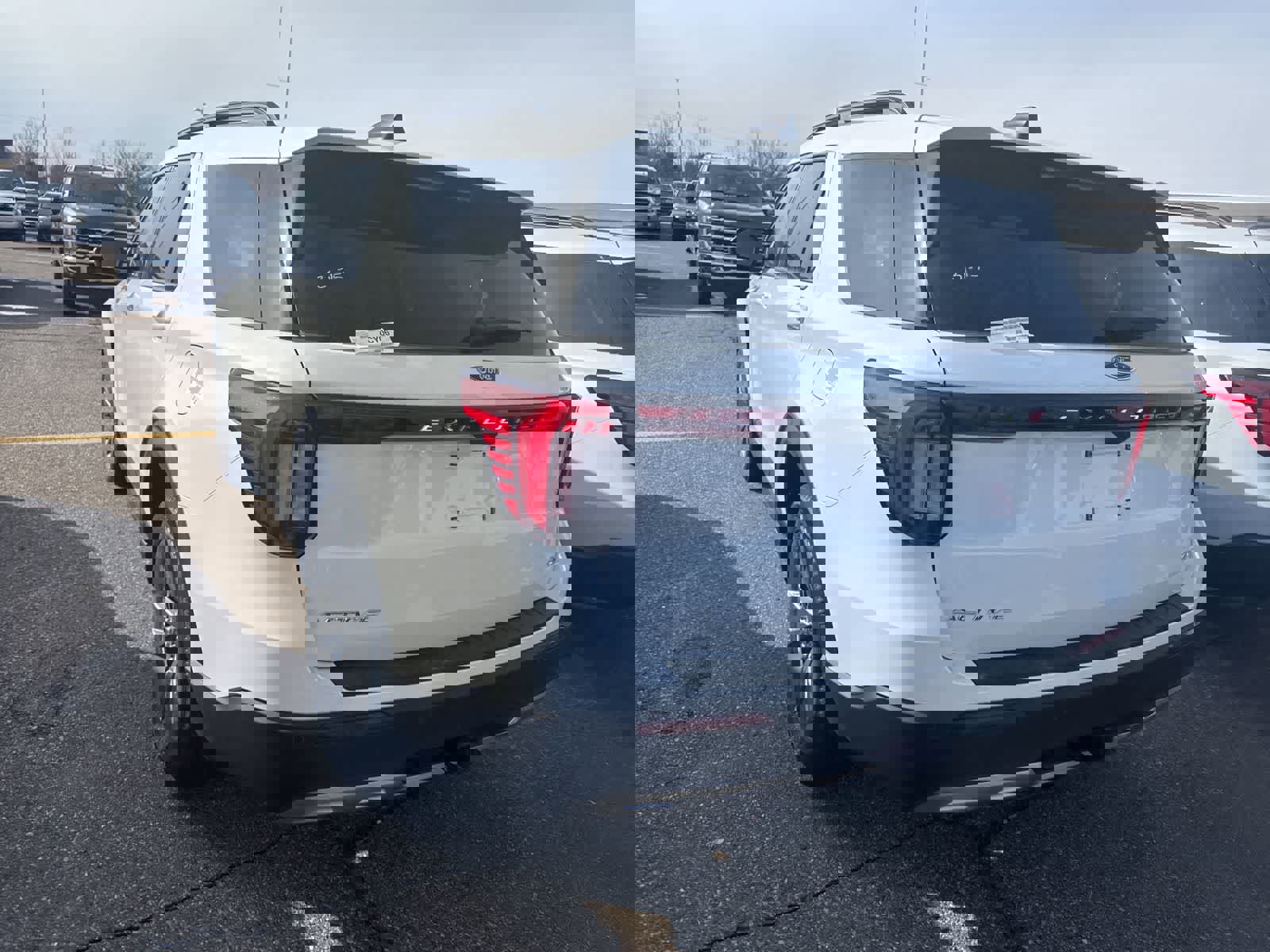 New 2026 Ford Explorer Active w/ Active Comfort Package image 25