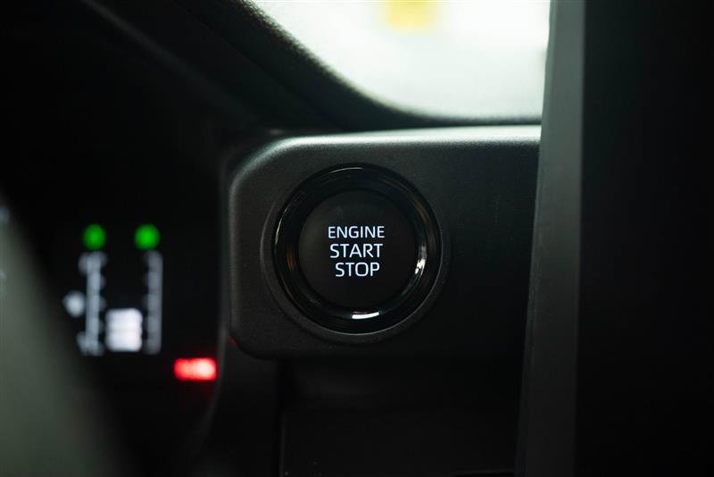 Used 2025 Toyota Tacoma SR5 AWD/4WD image 22