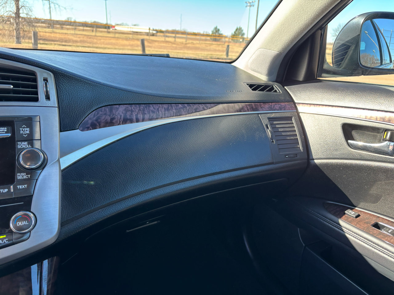 Used 2012 Toyota Avalon image 16