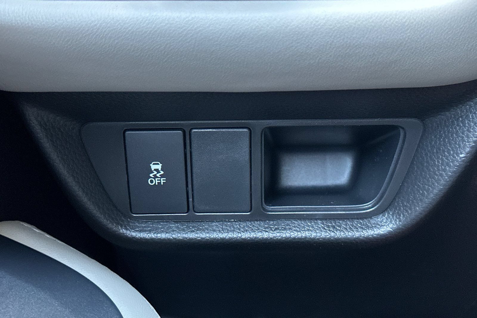 New 2027 Honda HR-V LX image 32