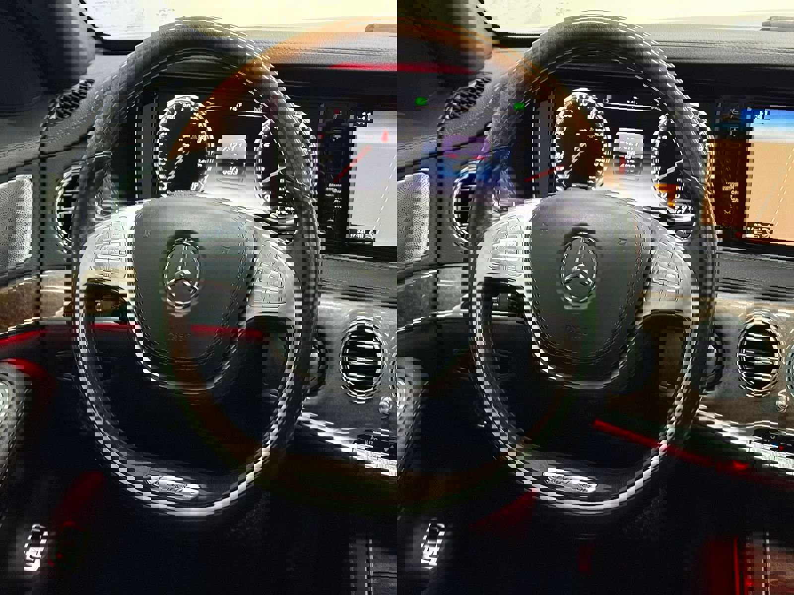 Used 2016 Mercedes-Benz S 550 Sedan image 26