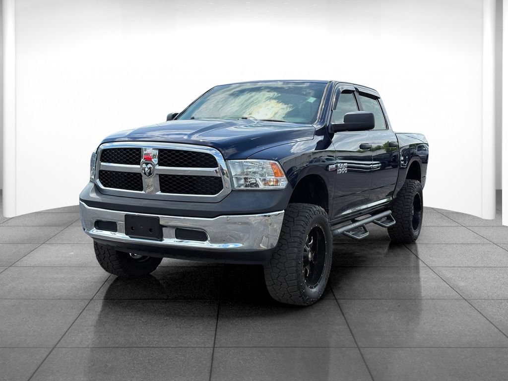 Used 2018 RAM 1500 Classic SLT AWD/4WD image 3