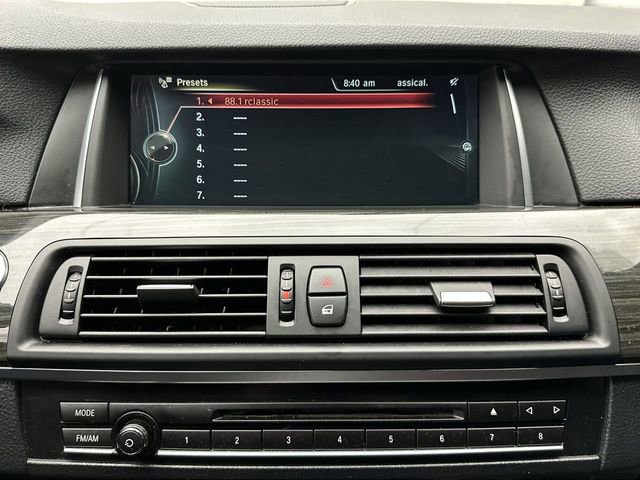 Used 2014 BMW 550i xDrive Sedan image 16