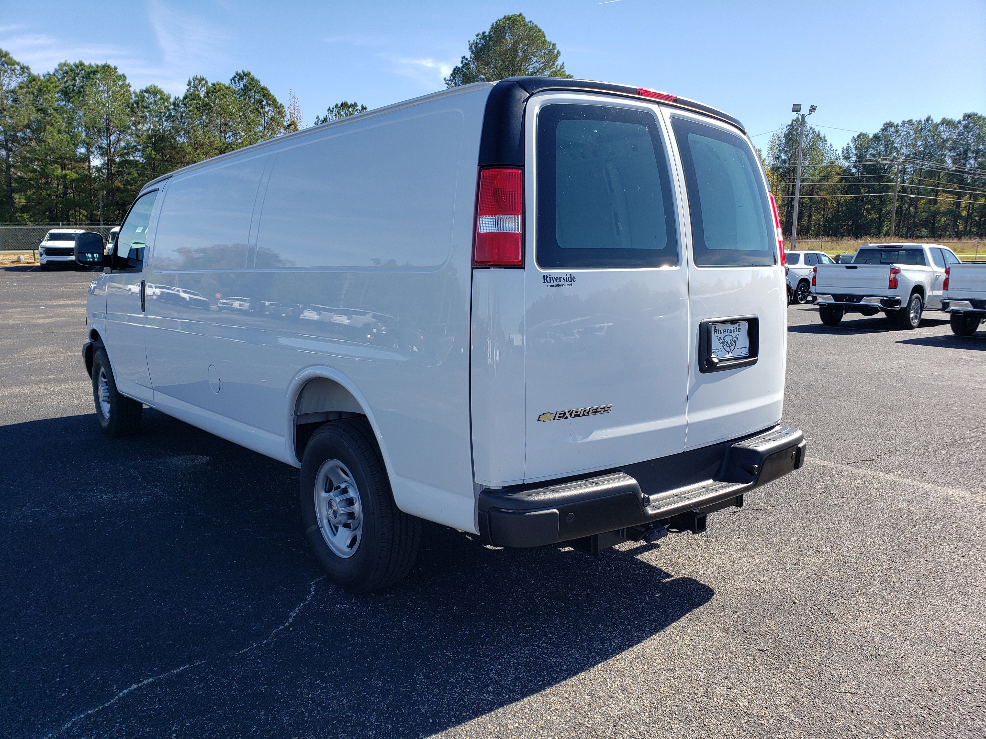 New 2025 Chevrolet Express 2500 Extended w/ Driver Convenience Package image 4