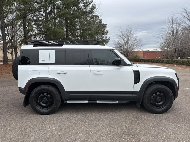 Used 2023 Land Rover Defender 110 S image 5