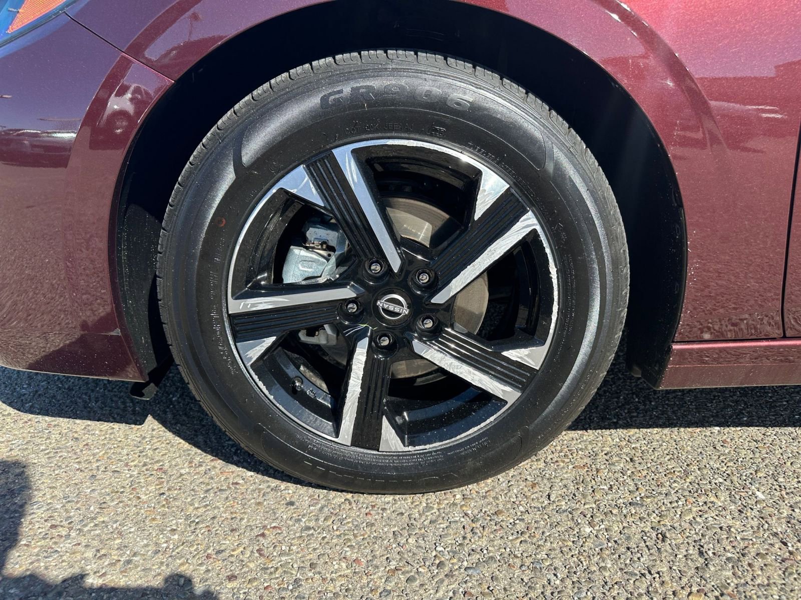 Used 2025 Nissan Sentra SV image 30