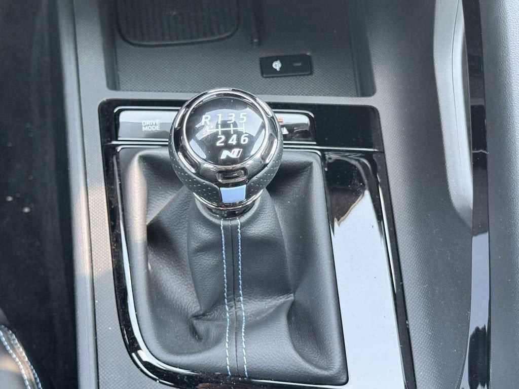 New 2025 Hyundai Elantra N FWD image 17