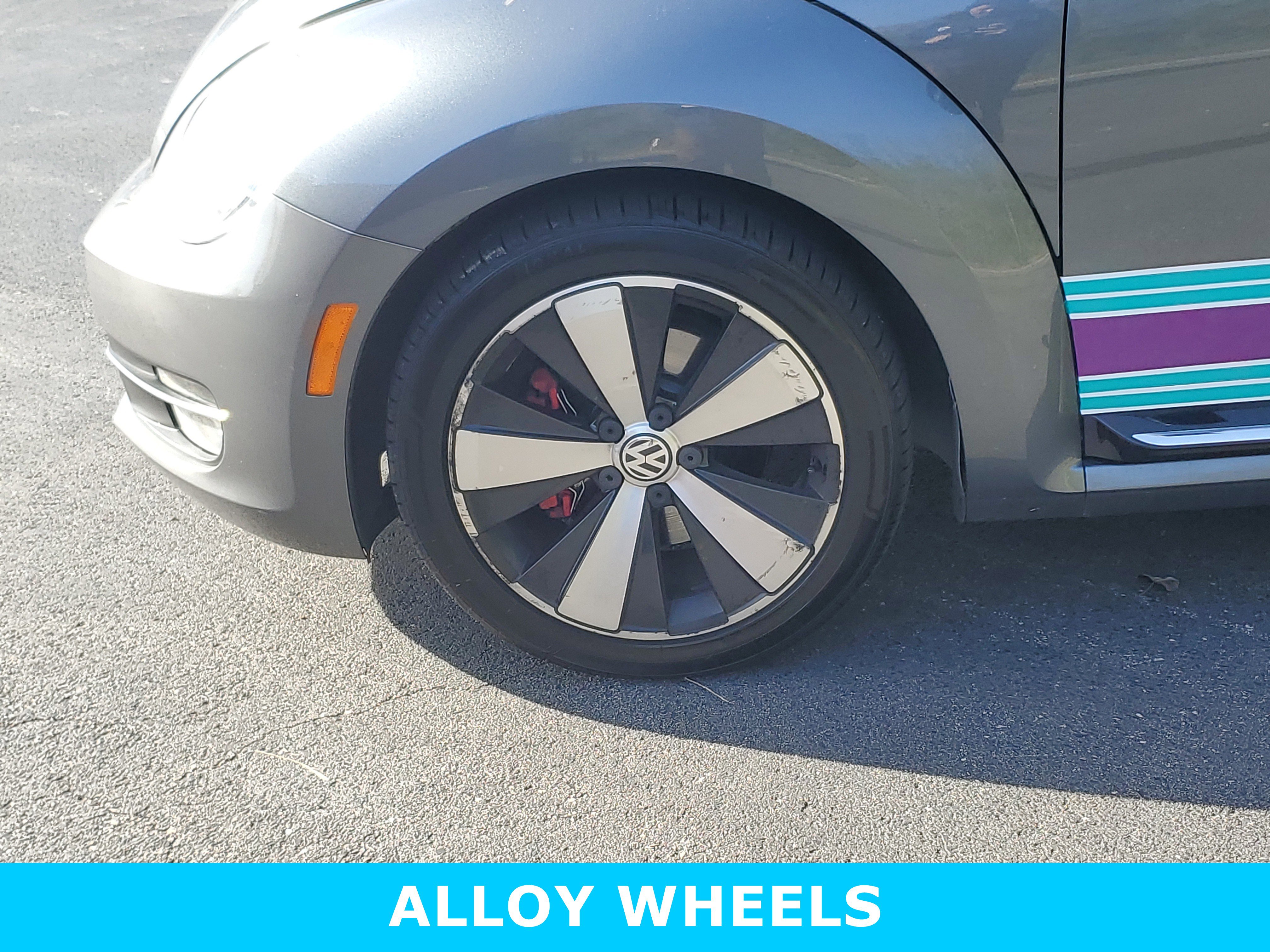 Used 2012 Volkswagen Beetle 2.0T image 9