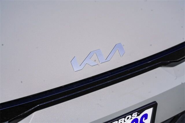 New 2025 Kia EV6 Light image 11