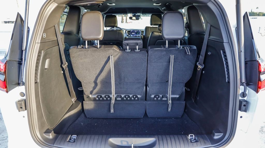 New 2026 Chrysler Pacifica Select w/ S Appearance Package image 27