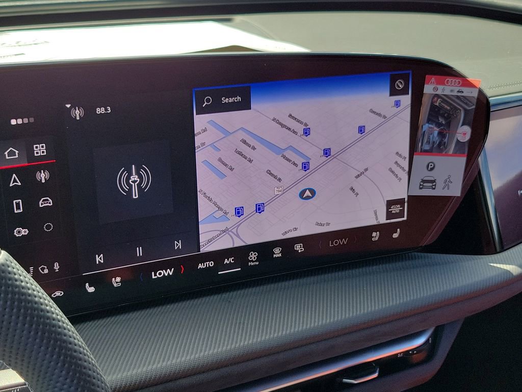 New 2025 Audi SQ5 Prestige image 11