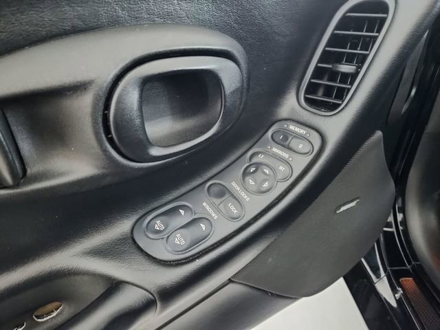 Used 2004 Chevrolet Corvette Base w/ Preferred Equipment Group image 32