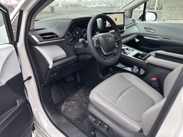 New 2026 Toyota Sienna XLE image 22