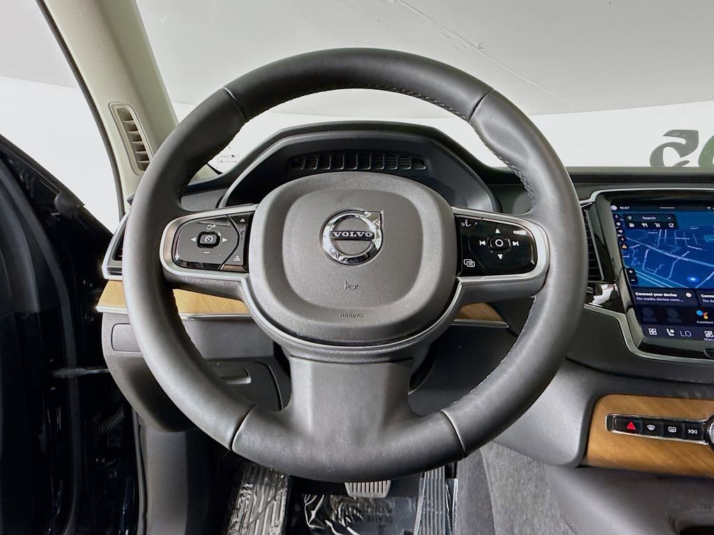 Certified 2025 Volvo XC90 B6 Plus image 11