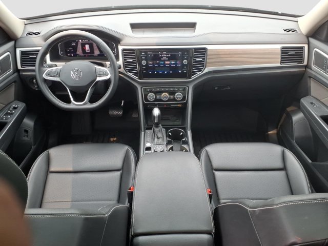 Used 2023 Volkswagen Atlas SEL AWD/4WD image 7