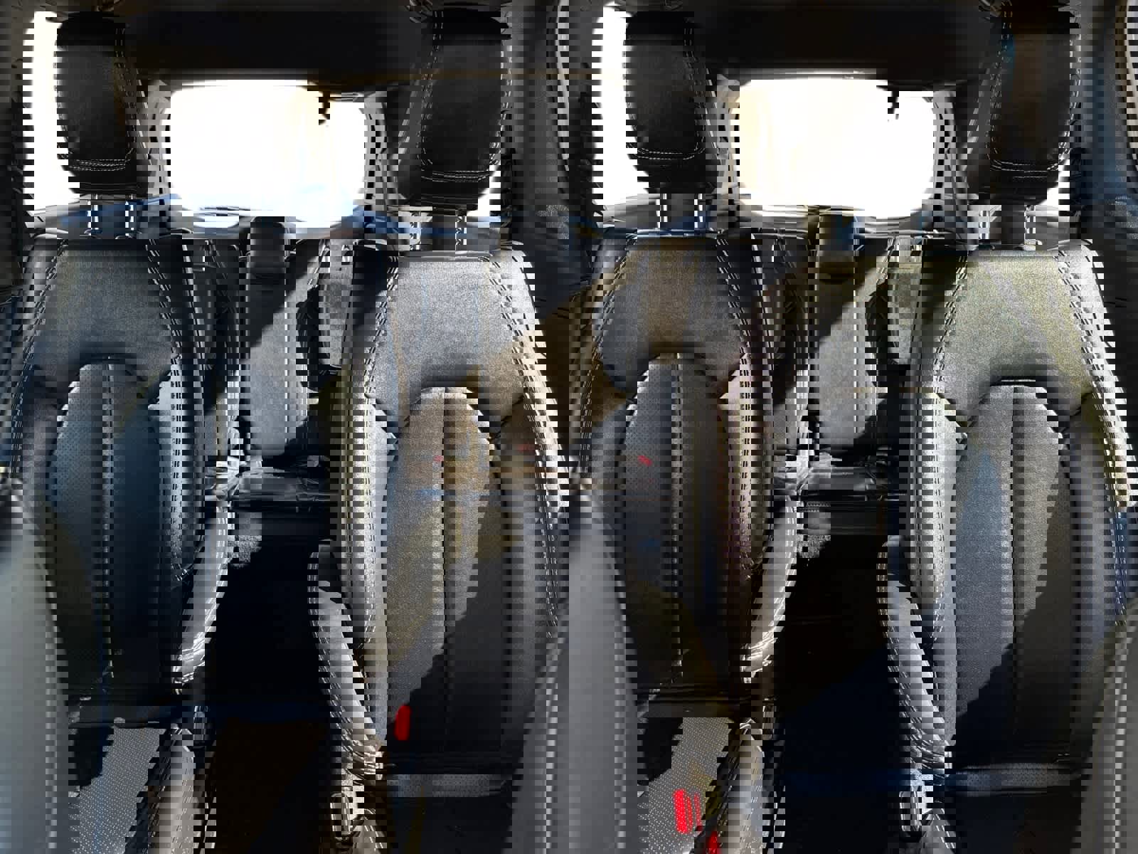 Used 2024 Chrysler Pacifica Limited image 12