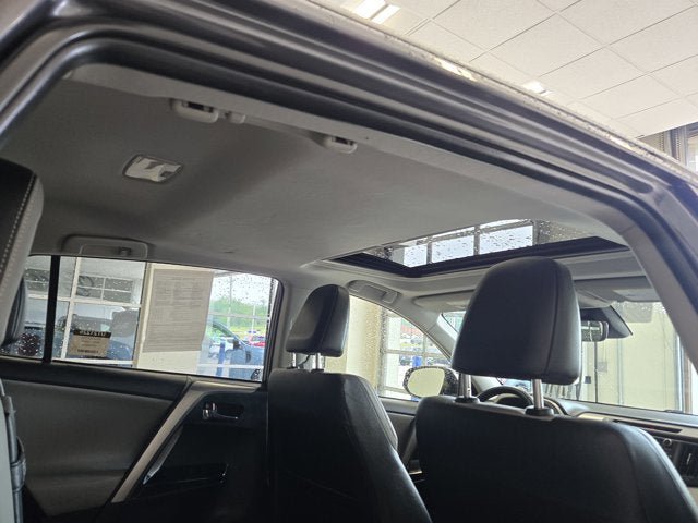 Used 2016 Toyota RAV4 Limited AWD/4WD image 9