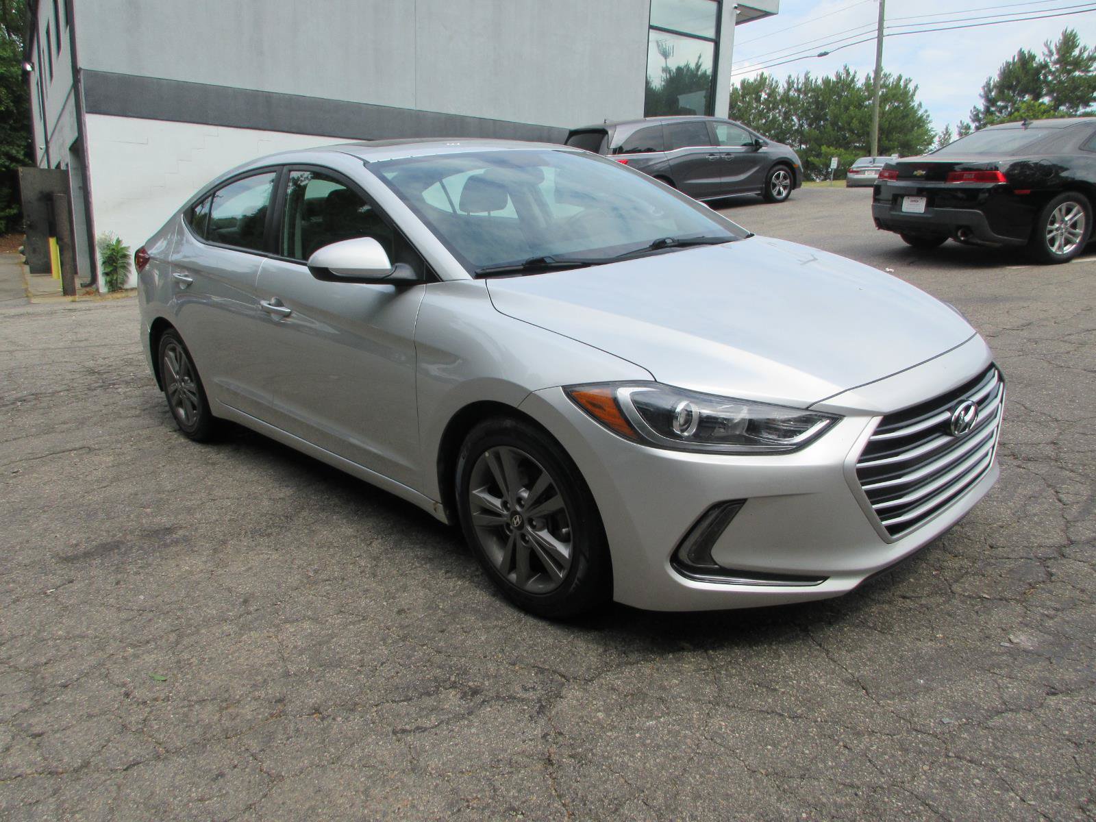Used 2018 Hyundai Elantra Value Edition w/ Cargo Package FWD image 3