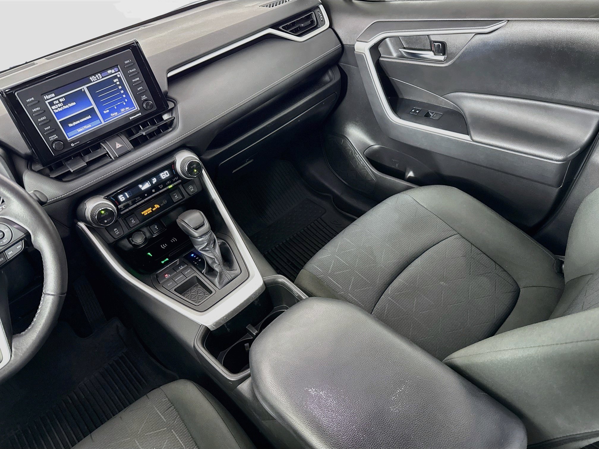Used 2022 Toyota RAV4 XLE w/ Convenience Package FWD image 28