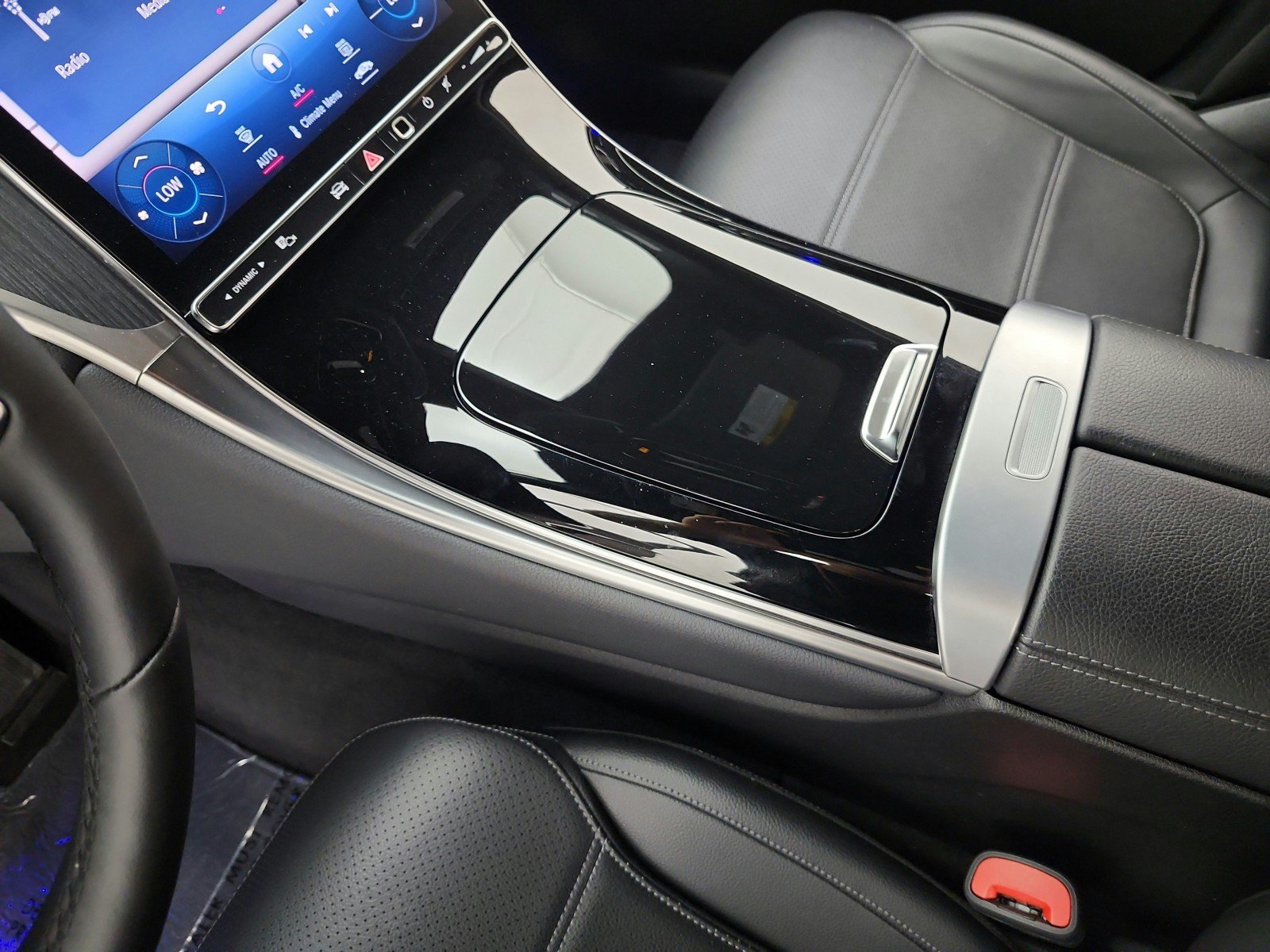 Certified 2023 Mercedes-Benz GLC 300 4MATIC w/ Driver Assistance Package image 11