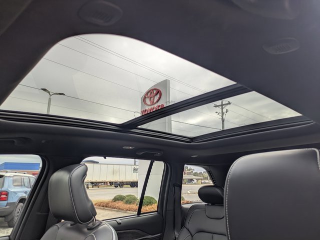 Used 2024 Jeep Grand Cherokee Overland w/ Adv Protech Group III image 21